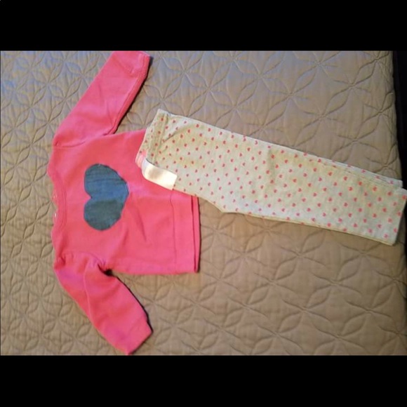 Carters 18 month outfit - Picture 1 of 1